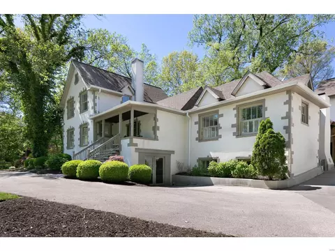 Exterior - 19 Clayton Terrace Dr, Frontenac, MO 63131 photo 11 of 14