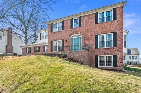 13015 Barrett Crossing Ct, Saint Louis, MO 63122