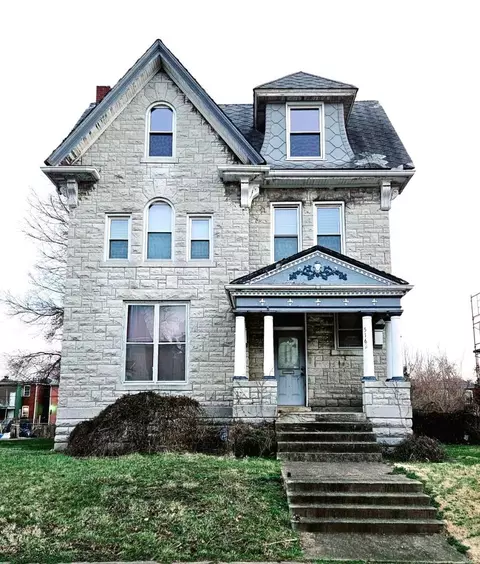 5162 Cabanne Ave, Saint Louis, MO 63113