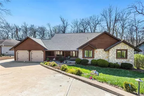 Exterior - 1911 Rustic Oak Rd, Chesterfield, MO 63017 photo 9 of 9