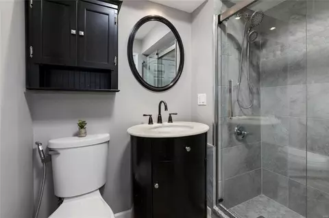 Bath - 1911 Rustic Oak Rd, Chesterfield, MO 63017 photo 5 of 8