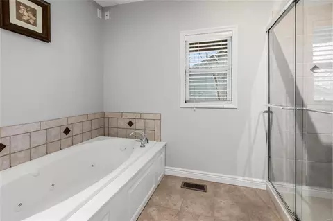 Bath - 1911 Rustic Oak Rd, Chesterfield, MO 63017 photo 4 of 8