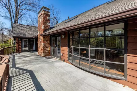 Exterior - 1911 Rustic Oak Rd, Chesterfield, MO 63017 photo 3 of 9