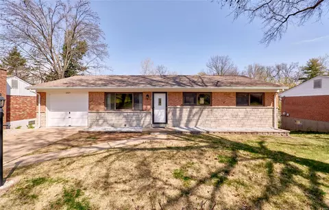 10525 Scotland Dr, Saint Louis, MO 63114