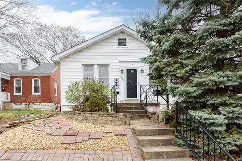 4033 Delor St, Saint Louis, MO 63116