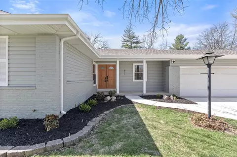 819 Windmill Dr, Ballwin, MO 63011