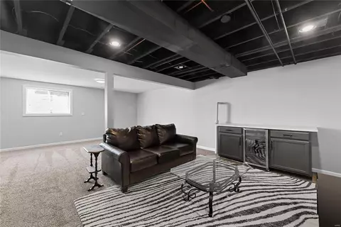 Living - 6 Feise Forest Ct, O'fallon, MO 63368 photo 3 of 4