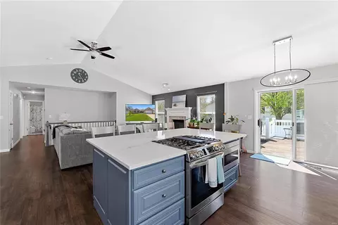 Kitchen - 6 Feise Forest Ct, O'fallon, MO 63368 photo 6 of 7