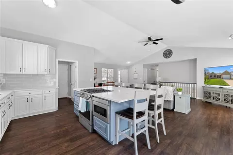 Kitchen - 6 Feise Forest Ct, O'fallon, MO 63368 photo 5 of 7