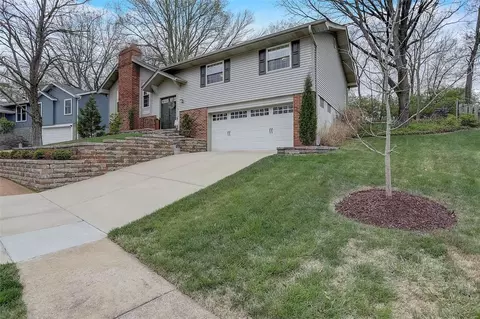 Exterior - 276 Glandore Dr, Ballwin, MO 63021 photo 2 of 11