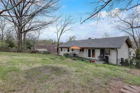 Exterior - 276 Glandore Dr, Ballwin, MO 63021 photo 9 of 11