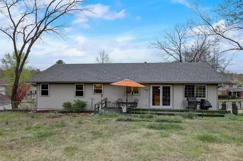 Exterior - 276 Glandore Dr, Ballwin, MO 63021 photo 10 of 11