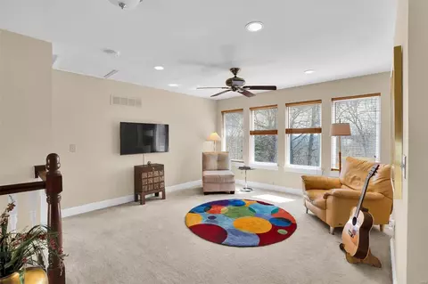 Living - 626 Legends Bluffs Ct, Eureka, MO 63025 photo 4 of 6