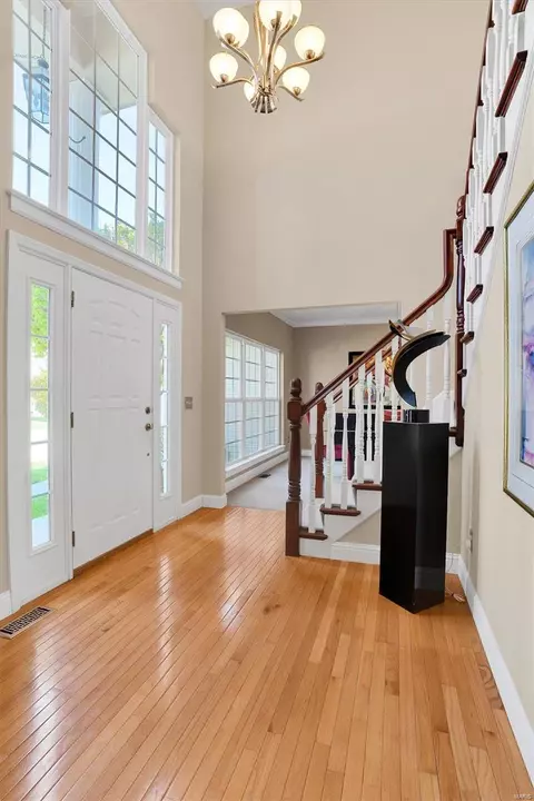 Entry Way - 626 Legends Bluffs Ct, Eureka, MO 63025 photo 2 of 4