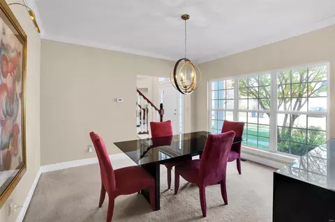 Dining - 626 Legends Bluffs Ct, Eureka, MO 63025 photo 2 of 3