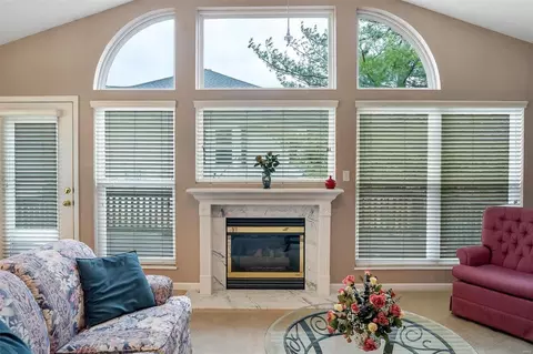 Living - 505 Galway Dr, O'fallon, MO 63366 photo 3 of 4