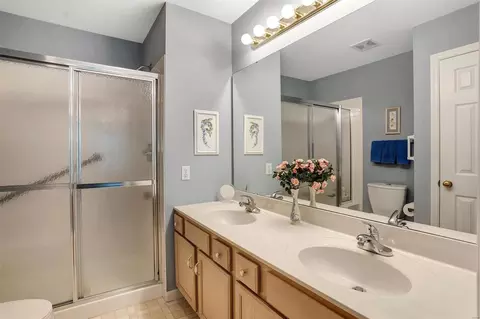 Bath - 505 Galway Dr, O'fallon, MO 63366 photo 3 of 4