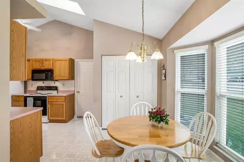 Kitchen - 505 Galway Dr, O'fallon, MO 63366 photo 5 of 7