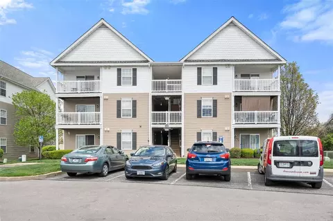 9744 Bexley Station Dr #8K, Saint Louis, MO 63123