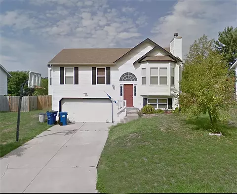 923 Sunset Farms Dr, Saint Charles, MO 63304