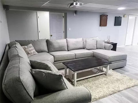 Living - 583 Bridgebend Rd, Manchester, MO 63021 photo 3 of 5