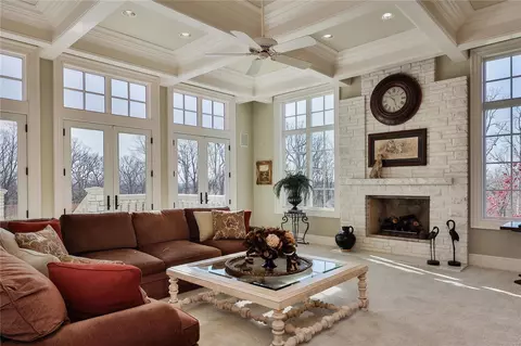 Living - 6 Upper Whitmoor Dr, Weldon Spring, MO 63304 photo 13 of 17