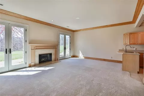 Living - 6 Upper Whitmoor Dr, Weldon Spring, MO 63304 photo 9 of 17