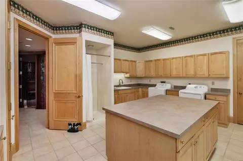 Kitchen - 6 Upper Whitmoor Dr, Weldon Spring, MO 63304 photo 6 of 7