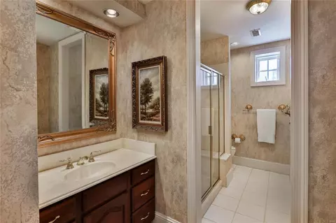 Bath - 6 Upper Whitmoor Dr, Weldon Spring, MO 63304 photo 4 of 6