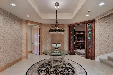 Entry Way - 6 Upper Whitmoor Dr, Weldon Spring, MO 63304 photo 6 of 9