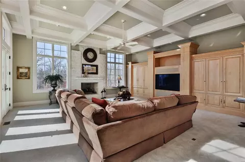 Living - 6 Upper Whitmoor Dr, Weldon Spring, MO 63304 photo 4 of 17