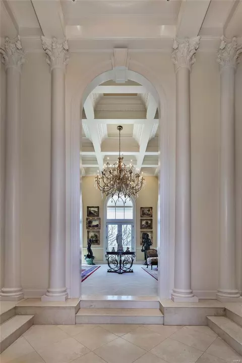 Entry Way - 6 Upper Whitmoor Dr, Weldon Spring, MO 63304 photo 1 of 9