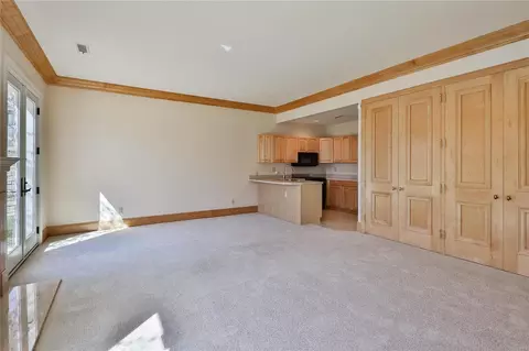 Kitchen - 6 Upper Whitmoor Dr, Weldon Spring, MO 63304 photo 5 of 7