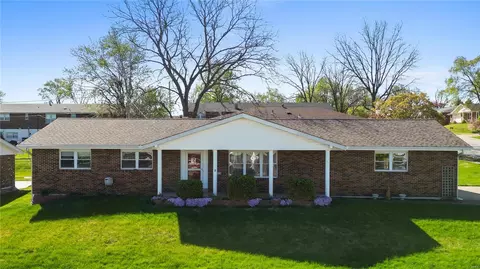 1612 Tamarack Dr, Saint Charles, MO 63301