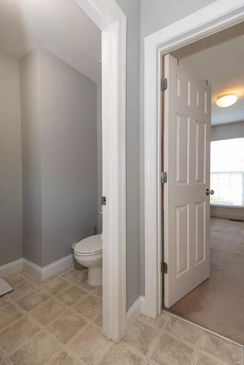 Bath - 1117 Spring Lilly Ct, High Ridge, MO 63049 photo 3 of 5