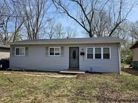 10540 Lord Dr, Saint Louis, MO 63136