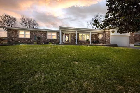 1616 Tamarack Dr, Saint Charles, MO 63301