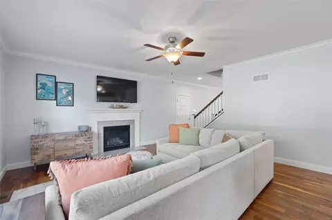 Living - 609 Sulphur Spring Rd, Manchester, MO 63021 photo 4 of 8
