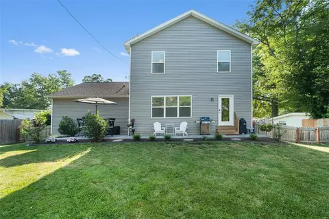 Exterior - 609 Sulphur Spring Rd, Manchester, MO 63021 photo 5 of 9