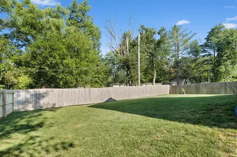 Exterior - 609 Sulphur Spring Rd, Manchester, MO 63021 photo 3 of 9