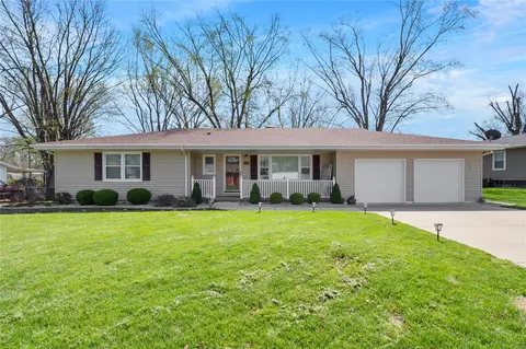 31 Terrie Ln, Saint Charles, MO 63301