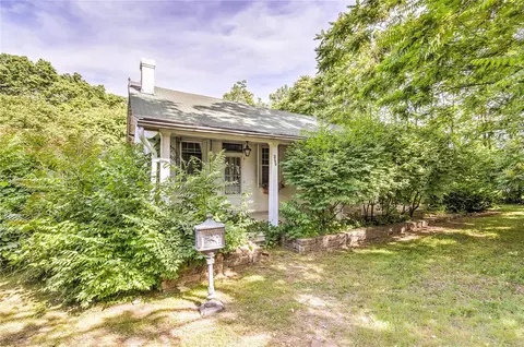 359 Saint Jean St, Florissant, MO 63031