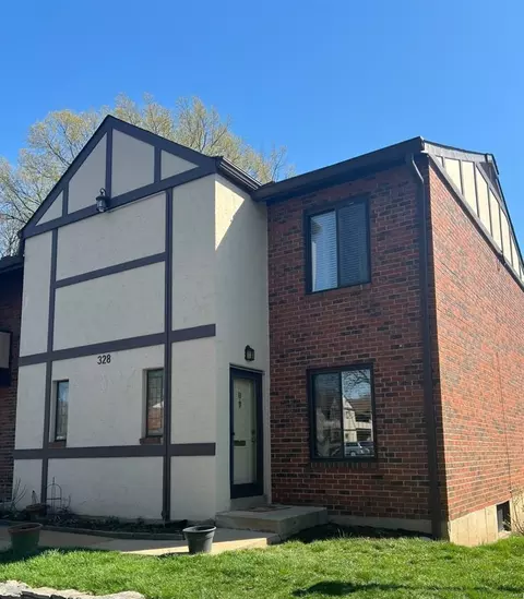 328 Barrington Sq #H, Saint Louis, MO 63122