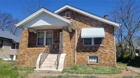 1945 Damato Ct, Saint Louis, MO 63136