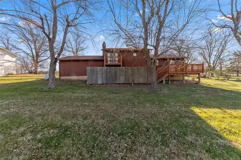 Exterior - 710 Crestview Dr, O'fallon, MO 63366 photo 4 of 4