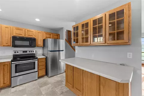 Kitchen - 710 Crestview Dr, O'fallon, MO 63366 photo 3 of 5