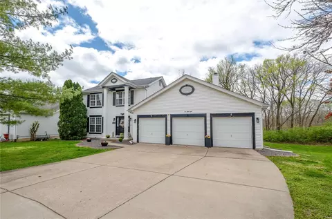 258 Royalltrail Ln, O'fallon, MO 63368