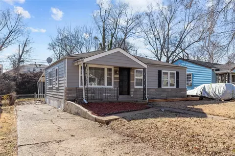 8820 Kathlyn Dr, Saint Louis, MO 63134