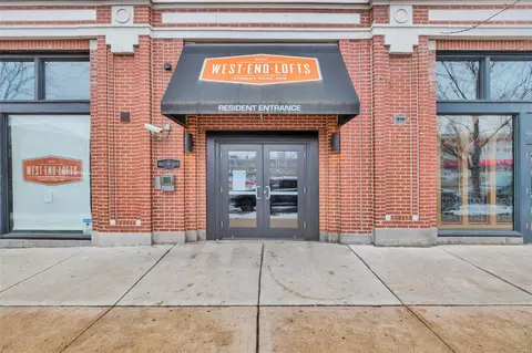 4100 Forest Park Ave #326, Saint Louis, MO 63108