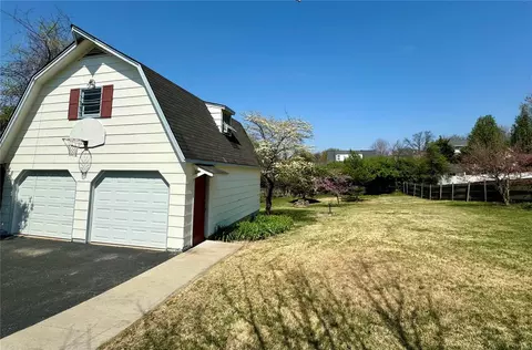 Exterior - 229 Hereford Ave, Ferguson, MO 63135 photo 8 of 13